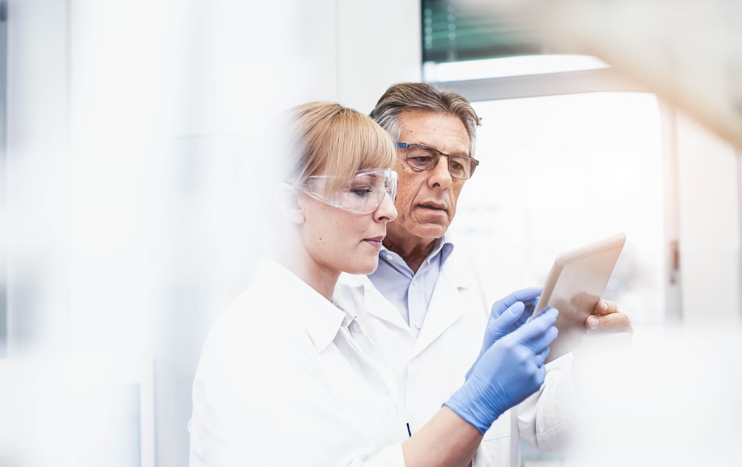 新的参保数据显示，随着出现更多不确定性，健康保险市场出现动荡